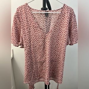 Pink &’ White Floral Blouse